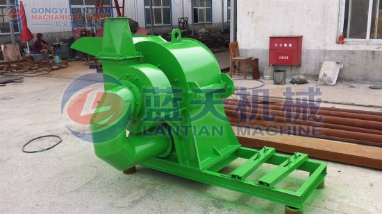 Sawdust crusher machine