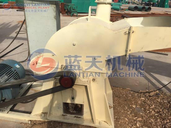 Wood crusher machine