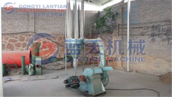 Sawdust wood crusher