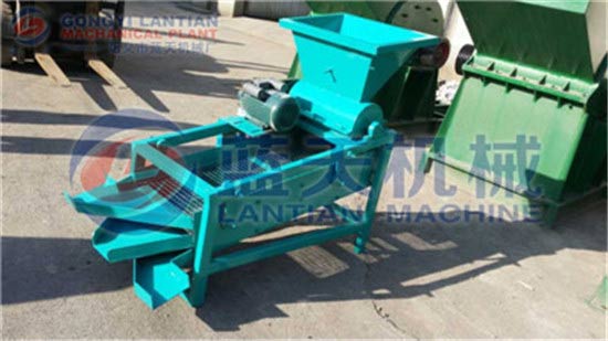 Oil tea seed removing machine