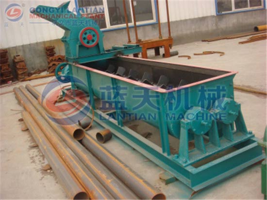 Crushing and mixing machine